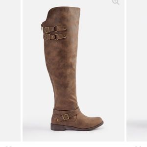JUSTFAB Carmona Flat Boots in brown, knee high
